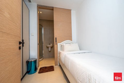 3 bedrooms Apartment in Dubai, UAE No. 215830 8