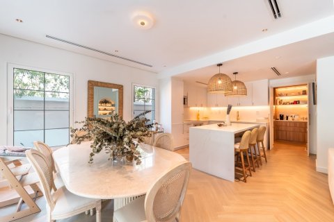 2 bedrooms Villa in Jumeirah Village Triangle, UAE No. 217109 6