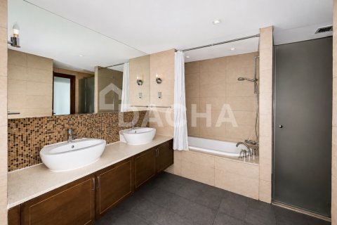 Apartment de 3 dormitorios en Marina Residences, UAE No. 207838 10