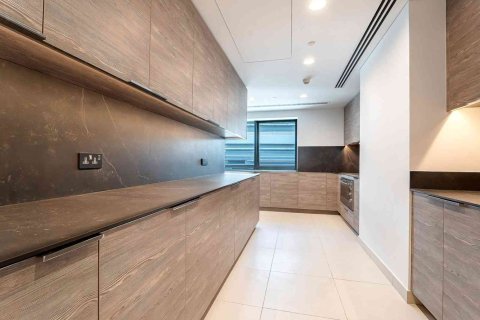 3 bedrooms Apartment in Dubai, UAE No. 217172 10