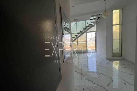 Apartment de 2 dormitorios en Oasis Residences, UAE No. 220221 8