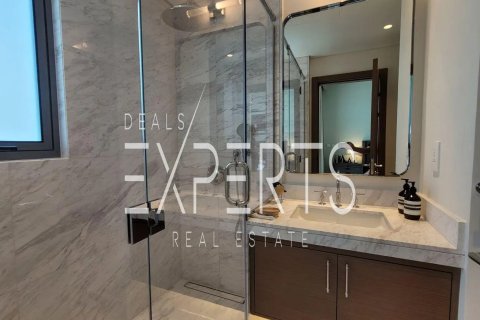 6 bedrooms Villa in Abu Dhabi, UAE No. 167080 21