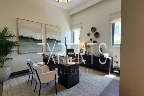 6 bedrooms Villa in Abu Dhabi, UAE No. 167080 14
