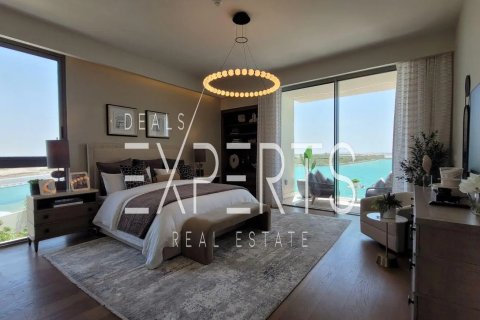 6 bedrooms Villa in Abu Dhabi, UAE No. 167080 19