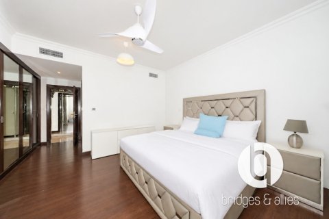 3 bedrooms Apartment in Jumeirah Beach Residence, UAE No. 208430 20