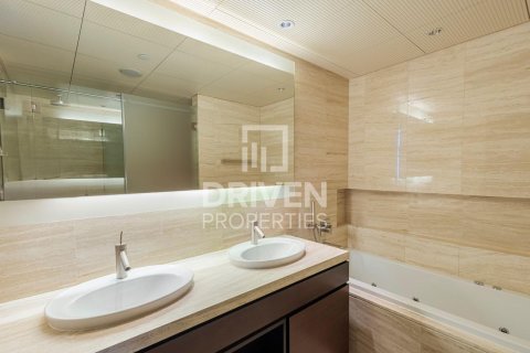 2 bedrooms Apartment in Downtown Dubai (Downtown Burj Dubai), UAE No. 211195 9