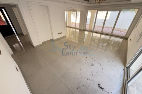 Villa de 5 dormitorios en Jumeirah, UAE No. 127105 25