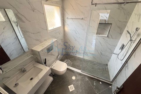 Villa de 5 dormitorios en Jumeirah, UAE No. 127105 24