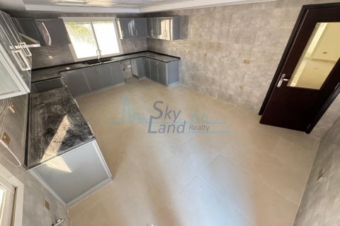 Villa de 5 dormitorios en Jumeirah, UAE No. 127105 18