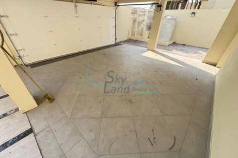 Villa de 5 dormitorios en Jumeirah, UAE No. 127105 8