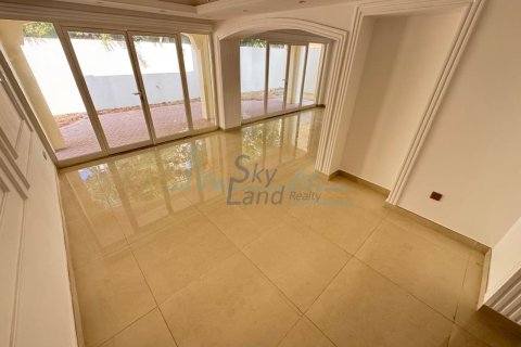 Villa de 5 dormitorios en Jumeirah, UAE No. 127105 6