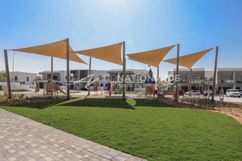 3 bedrooms Duplex in Abu Dhabi, UAE No. 134404 16