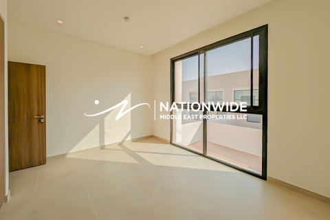 3 bedrooms Duplex in Abu Dhabi, UAE No. 134404 8
