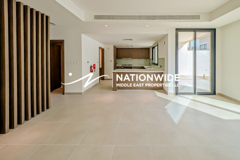 3 bedrooms Duplex in Abu Dhabi, UAE No. 134404 14