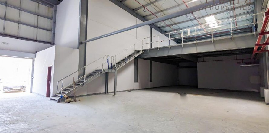 929m² Warehouse in Al Barsha South, UAE No. 47659