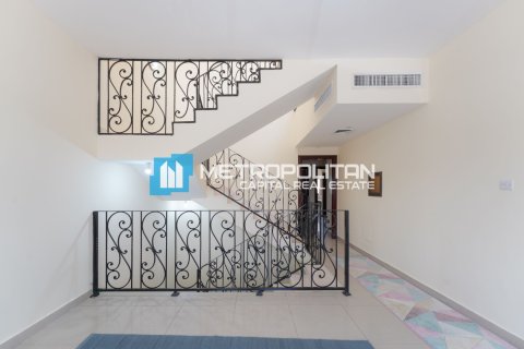 Земельный участок 1393.5м² в Халифа-Сити, ОАЭ №120535 16