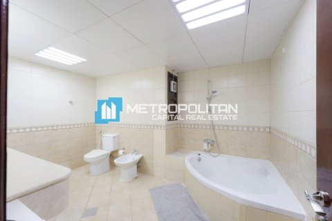 Земельный участок 1393.5м² в Халифа-Сити, ОАЭ №120535 9