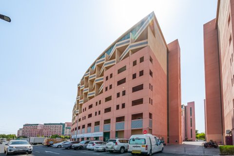Edificio de 7 dormitorios en Dubai, UAE No. 215314