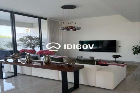 Вилла с 4 спальнями в District One, ОАЭ №220372 8