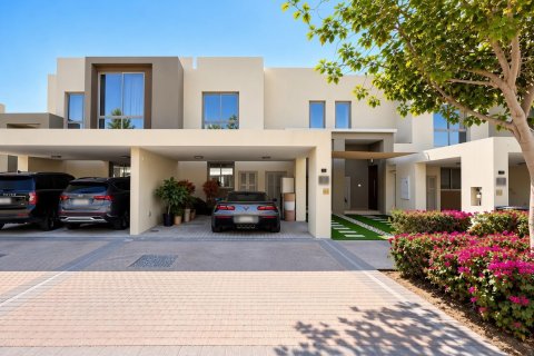 3 bedrooms Townhouse in Dubai, UAE No. 217179