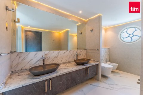 5 bedrooms Villa in Dubai, UAE No. 216137 21
