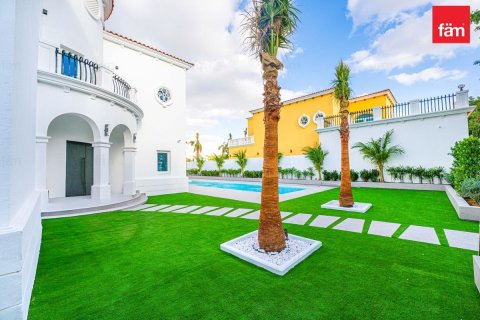 5 bedrooms Villa in Dubai, UAE No. 216137 3