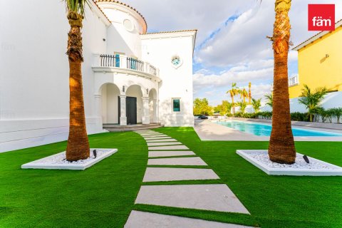 5 bedrooms Villa in Dubai, UAE No. 216137
