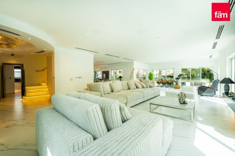 5 bedrooms Villa in Dubai, UAE No. 216137 14