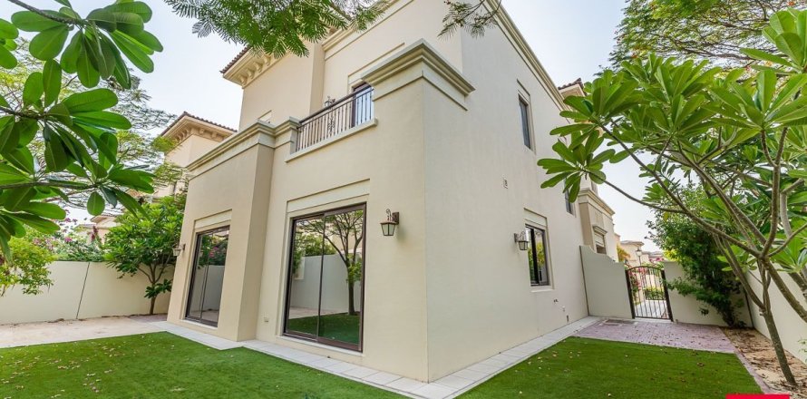 Villa de 5 chambres à Dubai, UAE No. 224700