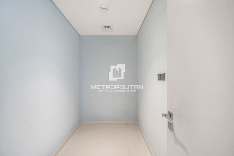 3 bedrooms Apartment in EMAAR Beachfront, UAE No. 128916 25