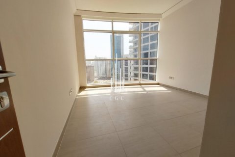 Apartment de 3 dormitorios en Corniche Road, UAE No. 24801 4