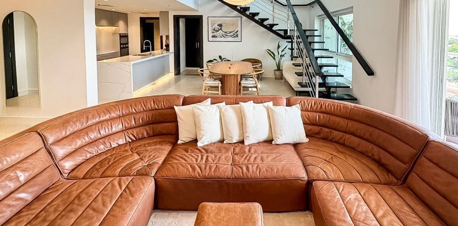 3 bedrooms Duplex in Jumeirah Heights, UAE No. 223386