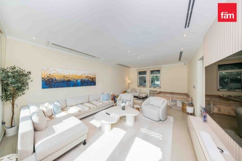 Villa de 3 dormitorios en Dubai, UAE No. 223696 7