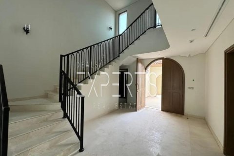 5 غرفة نوم  فيلا في مدينة خليفة, الإمارات العربية المتحدة رقم 225089 7