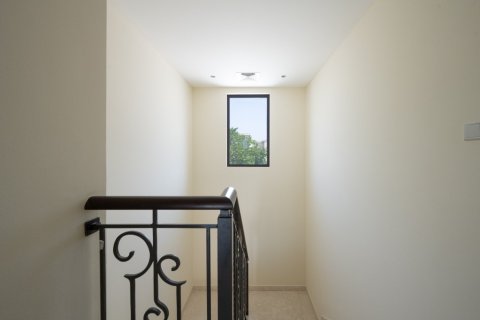 3 bedrooms Villa in Reem, UAE No. 213010 9