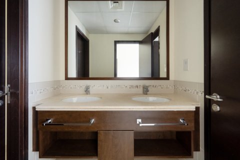 3 bedrooms Villa in Reem, UAE No. 213010 15
