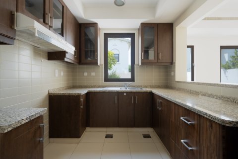 3 bedrooms Villa in Reem, UAE No. 213010 13