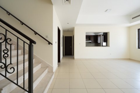 3 bedrooms Villa in Reem, UAE No. 213010 3