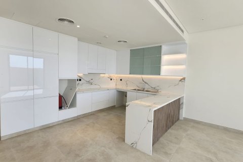 3 bedrooms Townhouse in Dubai Land, UAE No. 223371 3