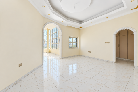 6 bedrooms Villa in Mughaidir, UAE No. 226410 15