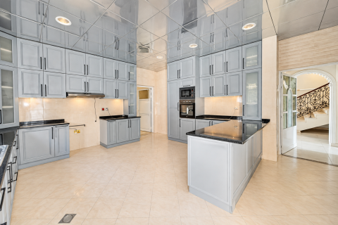 6 bedrooms Villa in Mughaidir, UAE No. 226410 10