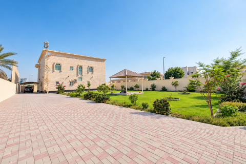 6 bedrooms Villa in Mughaidir, UAE No. 226410 26