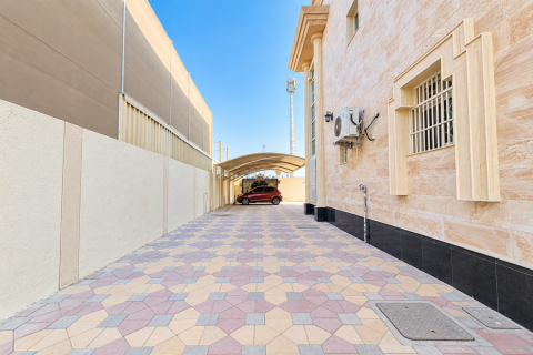 6 bedrooms Villa in Mughaidir, UAE No. 226410 25
