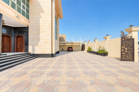 6 bedrooms Villa in Mughaidir, UAE No. 226410 23