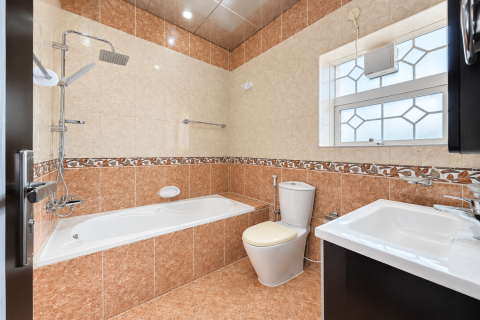 6 bedrooms Villa in Mughaidir, UAE No. 226410 18