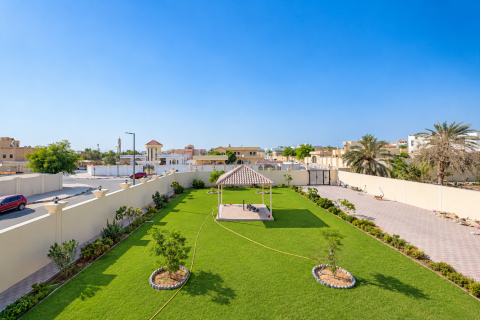 6 bedrooms Villa in Mughaidir, UAE No. 226410
