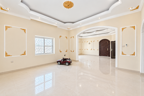6 bedrooms Villa in Mughaidir, UAE No. 226410 7