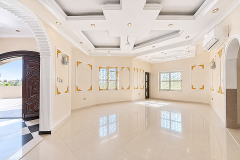6 bedrooms Villa in Mughaidir, UAE No. 226410 6