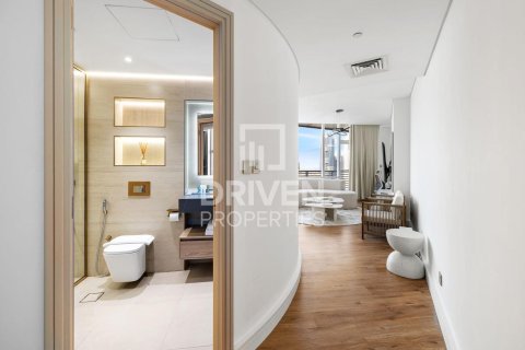 Studio Apartment in DIFC, UAE No. 212676 12