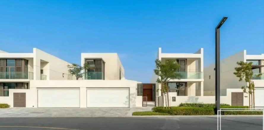 Villa de 6 dormitorios en District One, UAE No. 222595